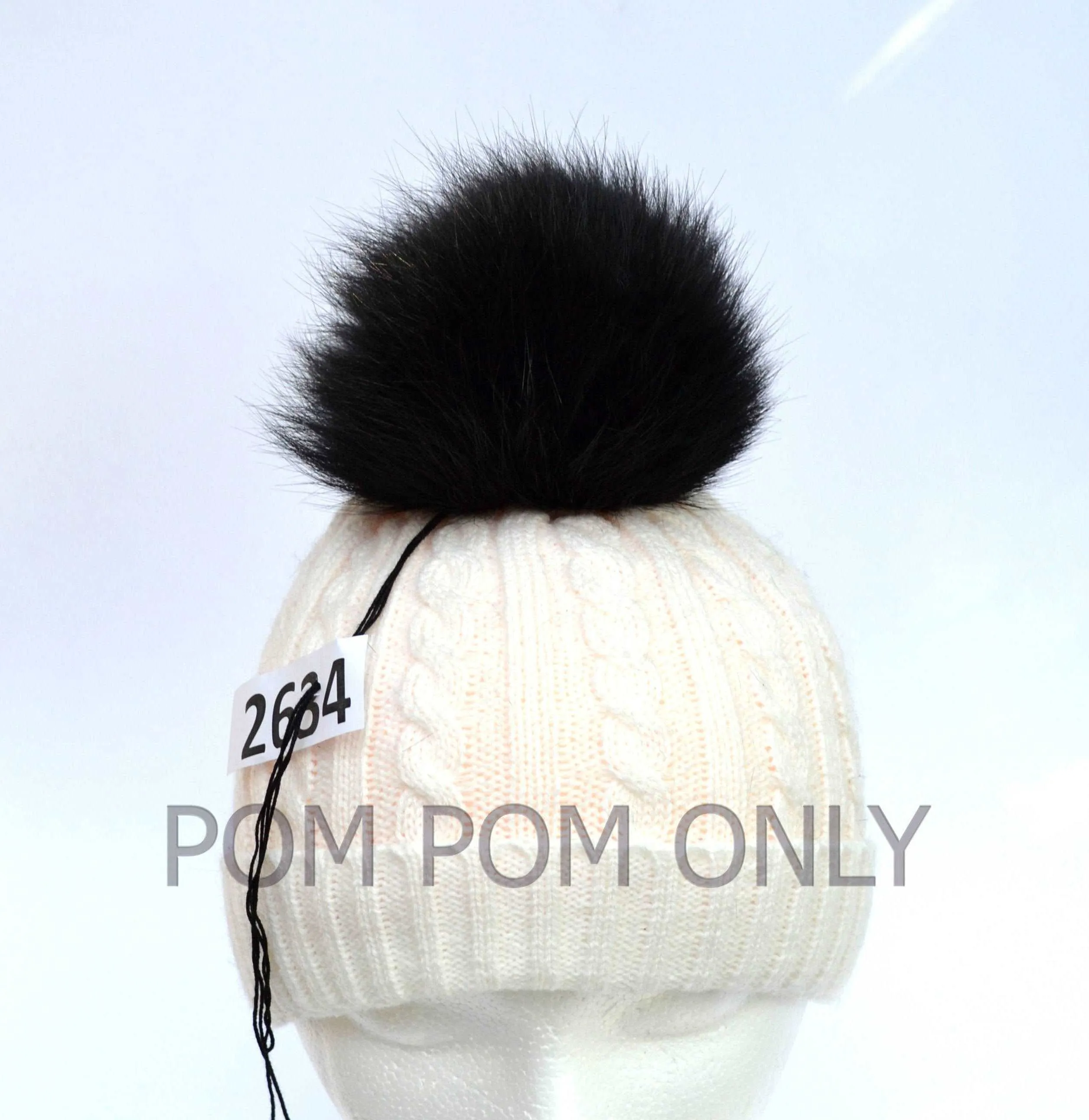 5,5" Black Fox Pom Pom for Beanie with threads