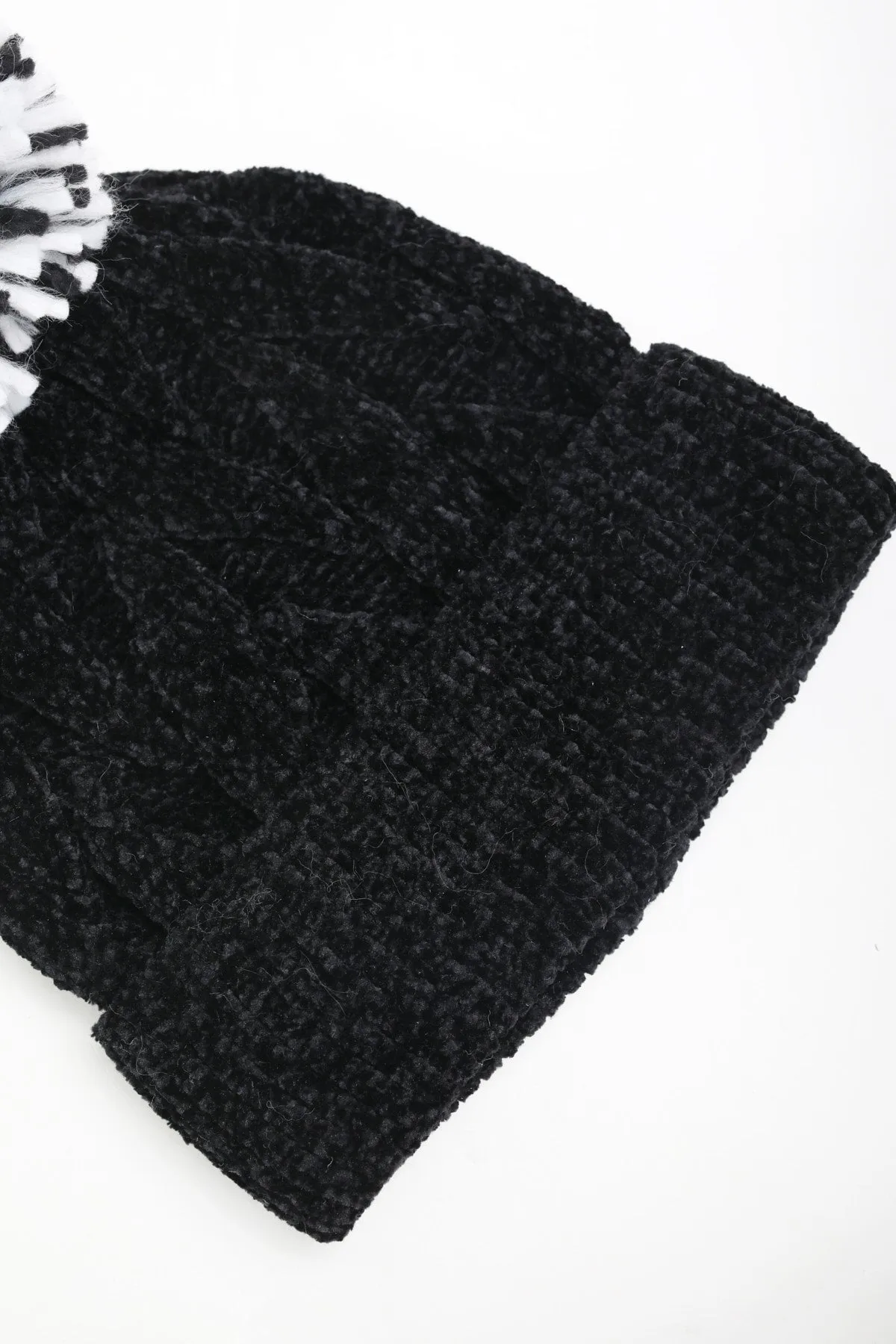 Black Beanie Hat & Pom Pom Set