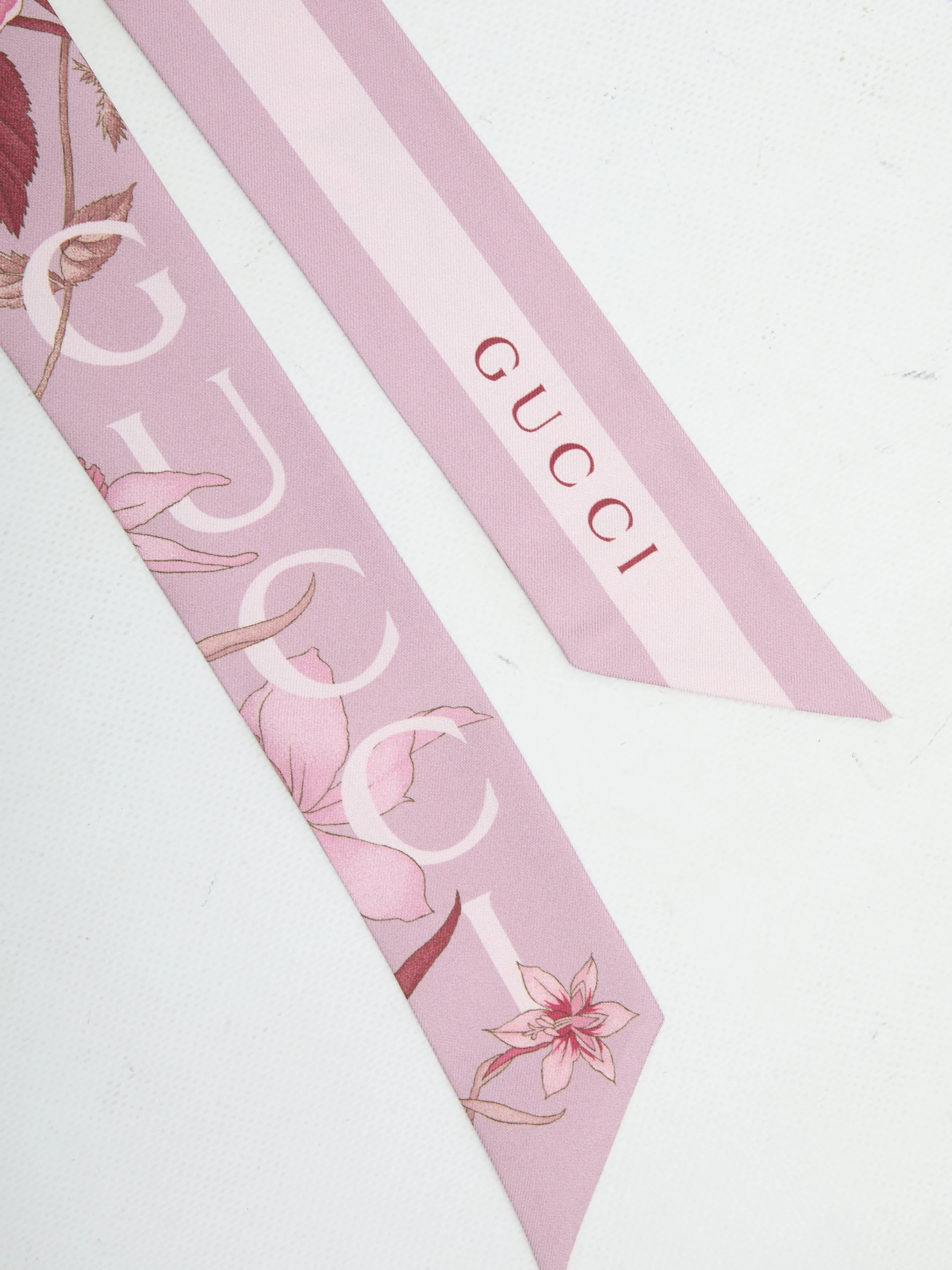 Gucci Printed Silk Neck Bow Foulard