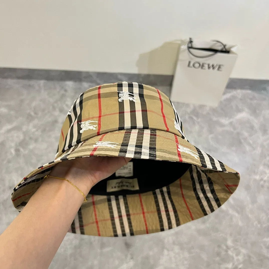 JW834 BUR Bucket Hats