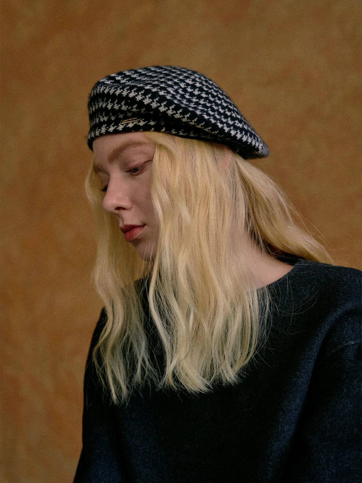 "Houndstooth" Wool-Cashmere Beret Hat