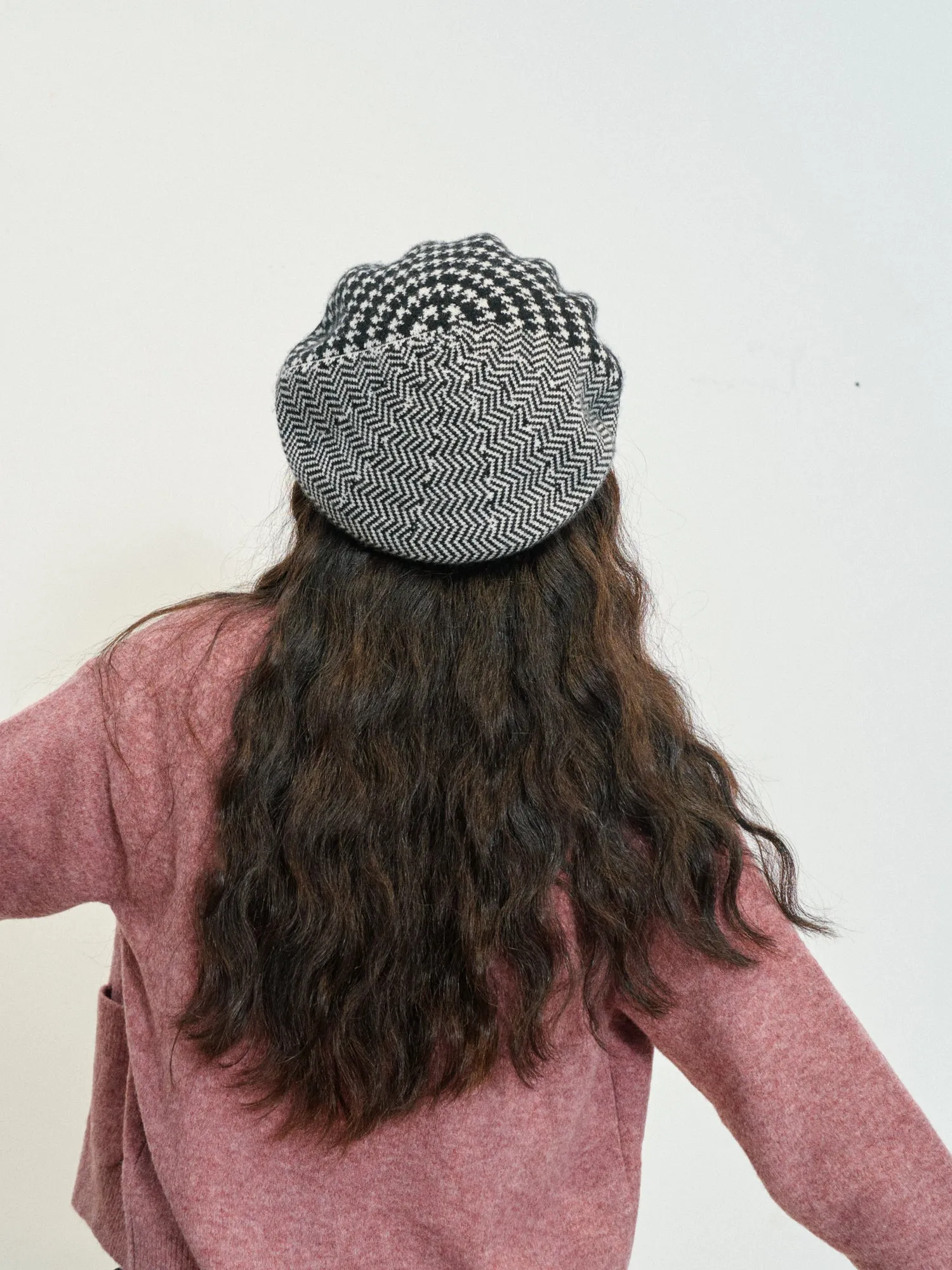 "Houndstooth" Wool-Cashmere Beret Hat