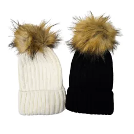 Toboggan Hat with detachable Pom-Pom - Black Or White RTTHWPP