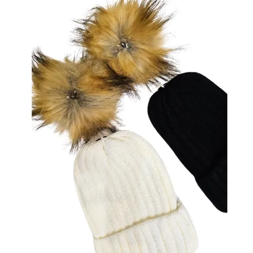 Toboggan Hat with detachable Pom-Pom - Black Or White RTTHWPP